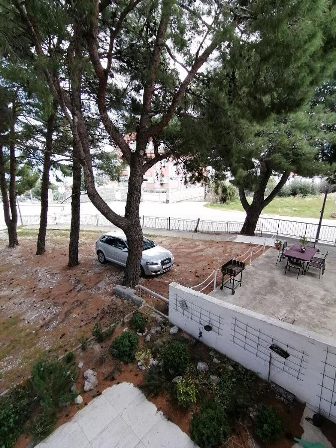 Apartment Borovi With Terrace And Parking Podaca Kültér fotó